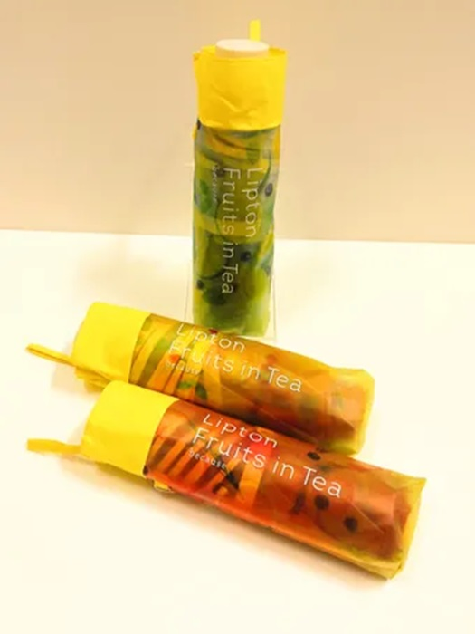 Lipton Fruits in Tea ×ビコーズ ビニール傘