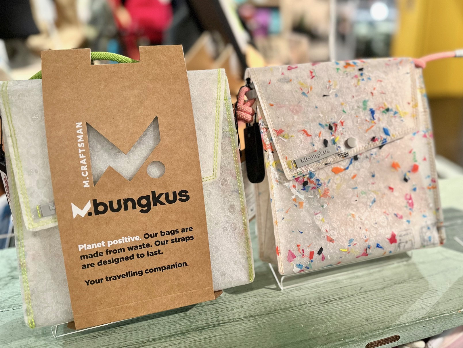 M.bungkus （エム・ブンクス）