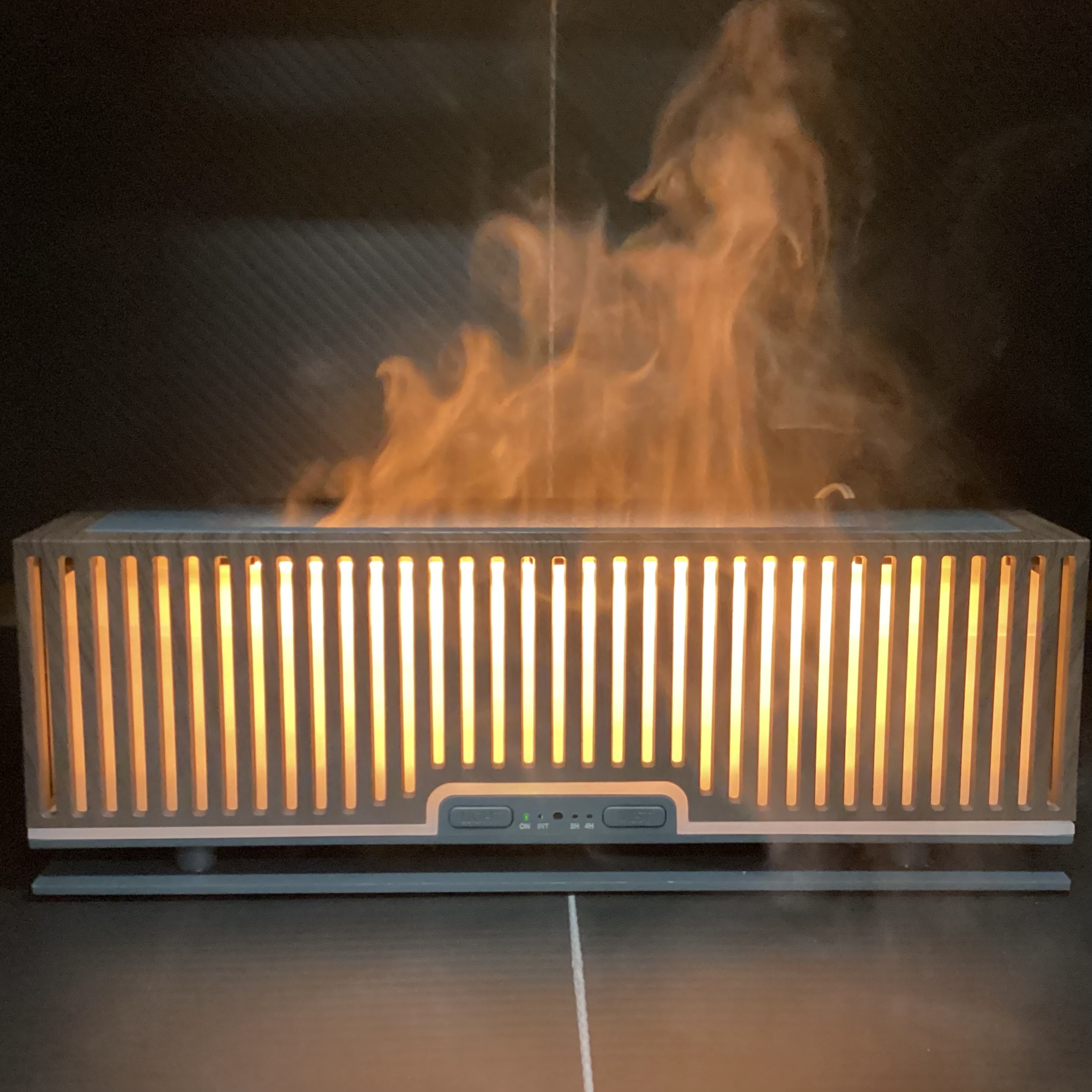 燃えているようで実は加湿中！