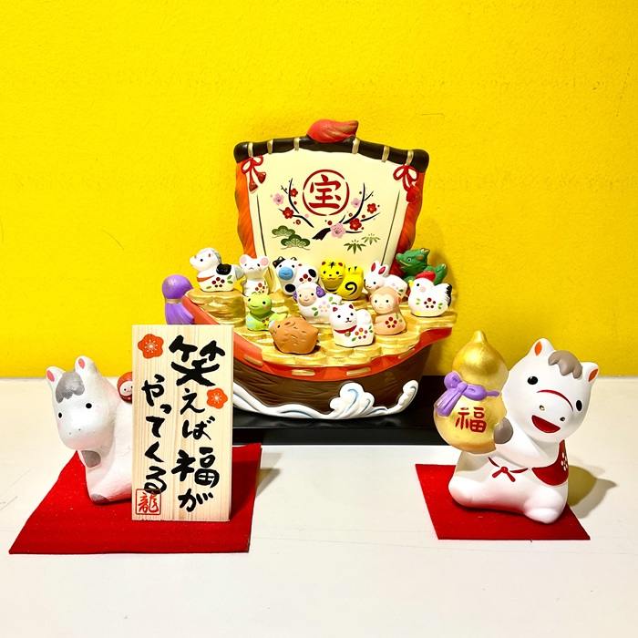 迎春の置き物