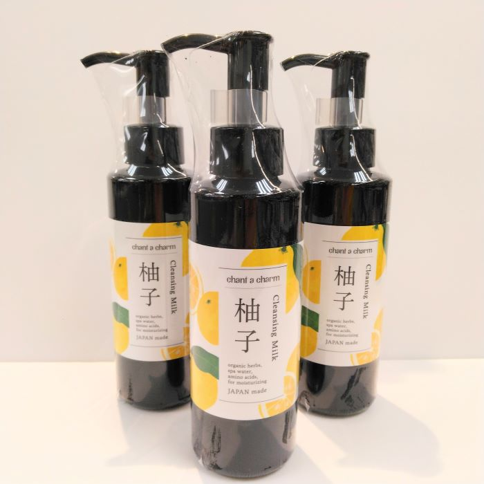 『チャントアチャーム クレンジングミルク』