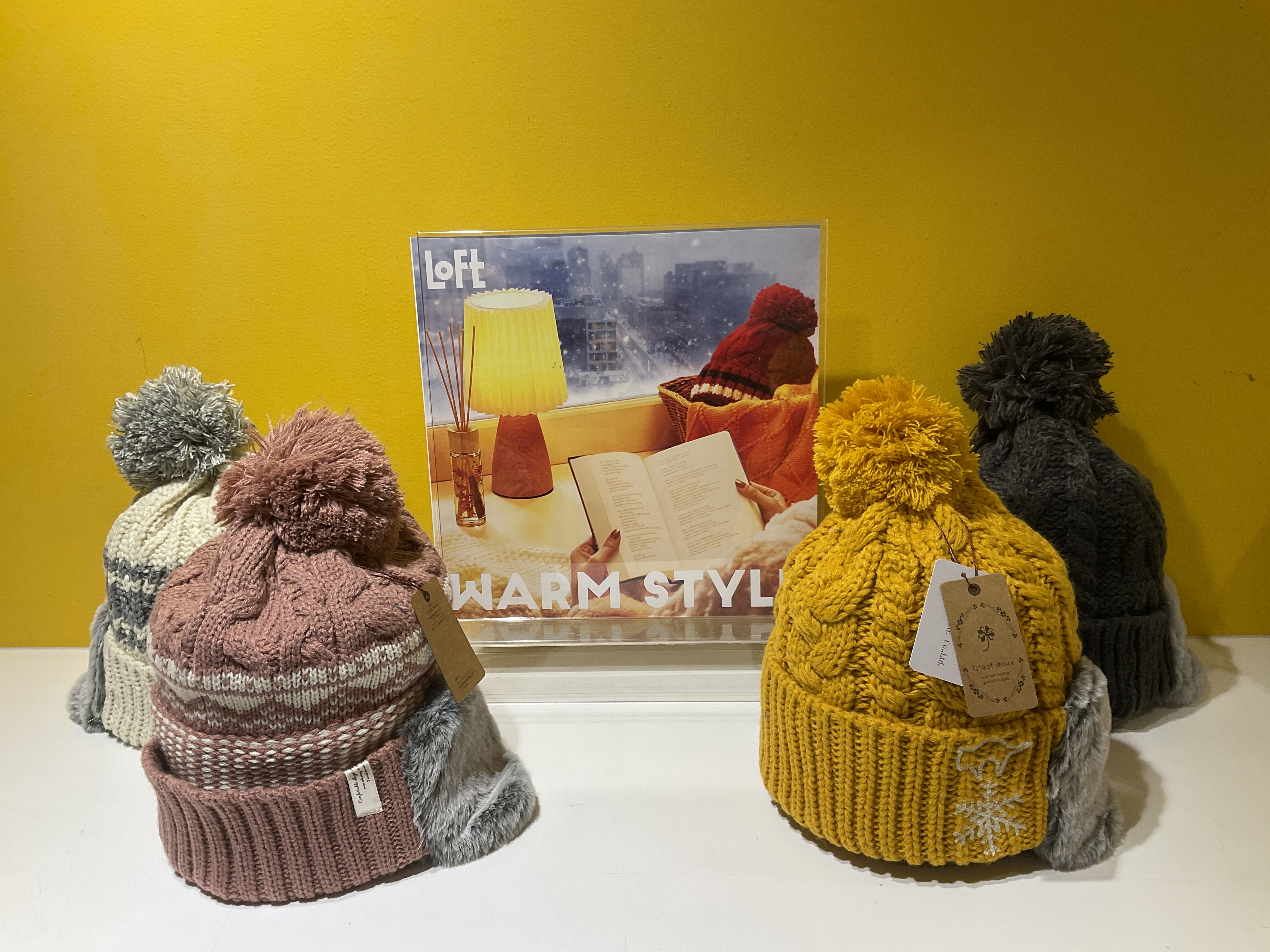 耳あて付きニット帽