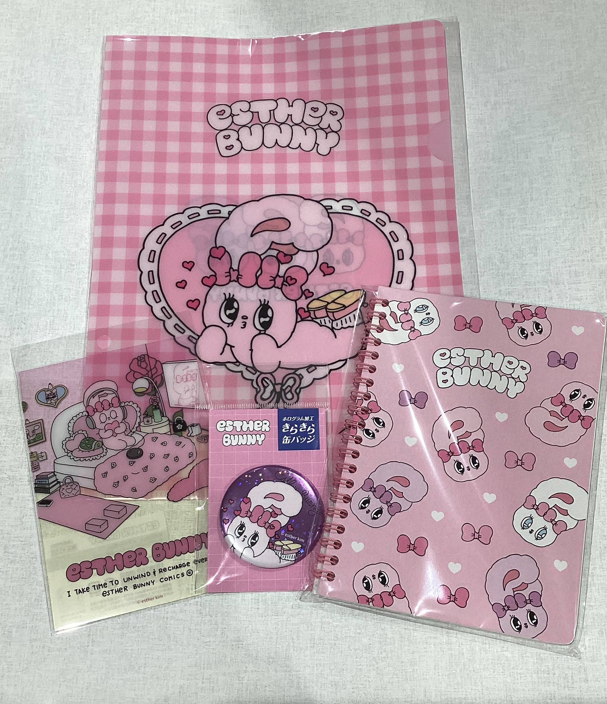 エスターバニーが文房具で登場