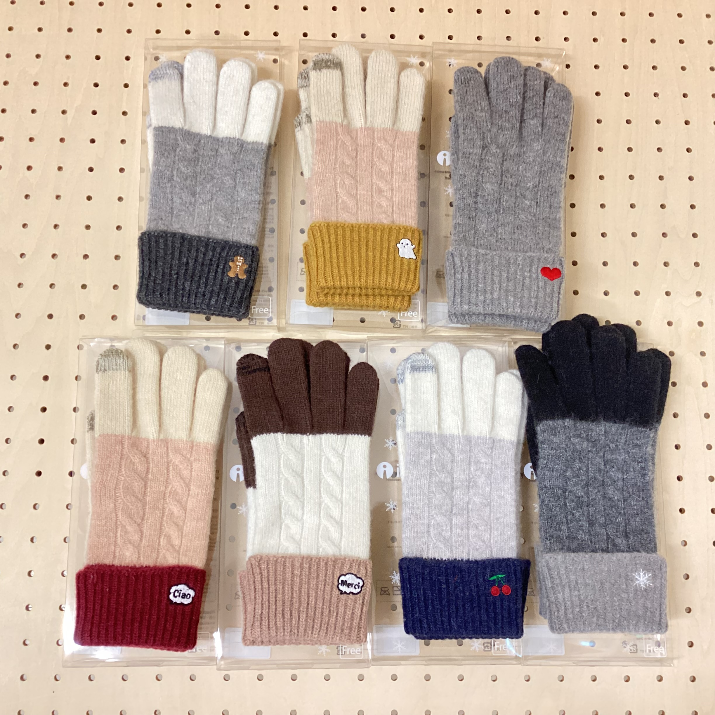 ケーブル&リブデザイン手袋