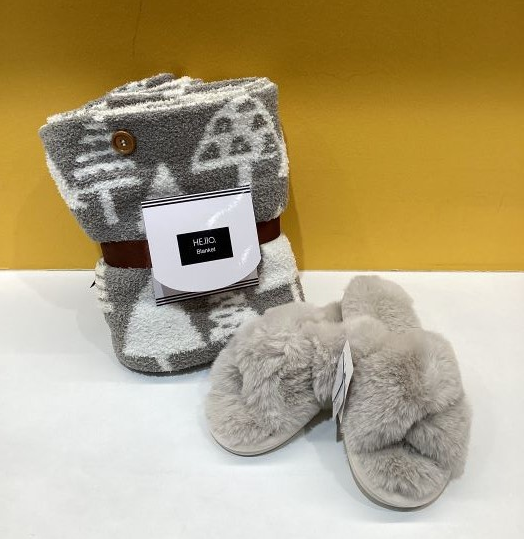 ブランケット&スリッパ