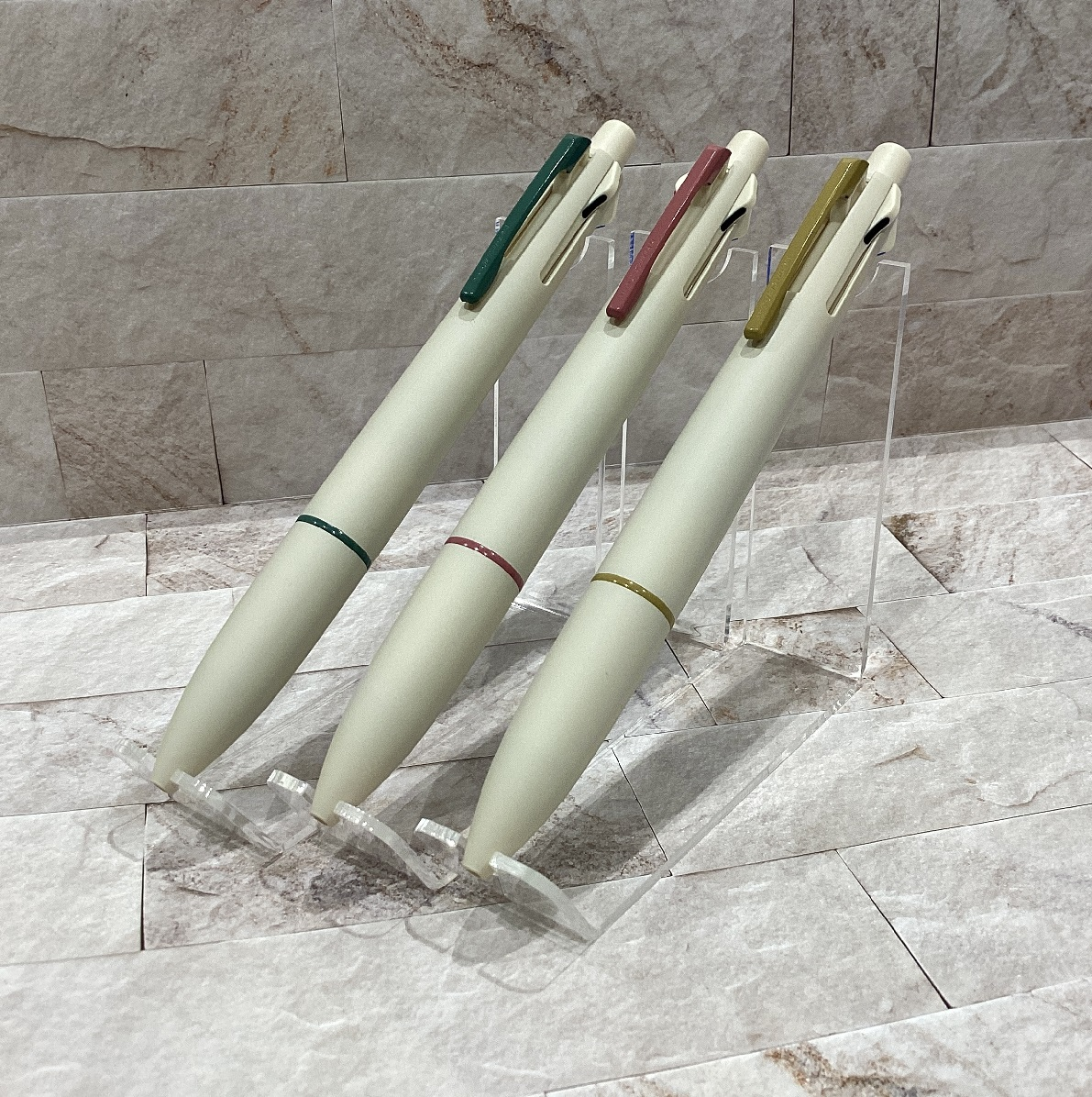 ジェットストリーム　ライトタッチインクシリーズ