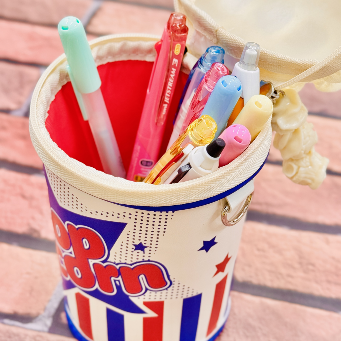 ふっくら質感「ポップコーンペンポーチ」