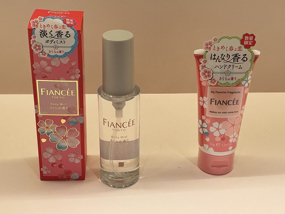 フィアンセ　ボディミスト＆ハンドクリーム　さくらの香り