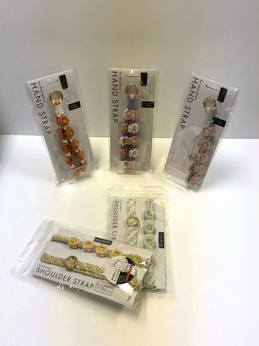 花編みスマホストラップ