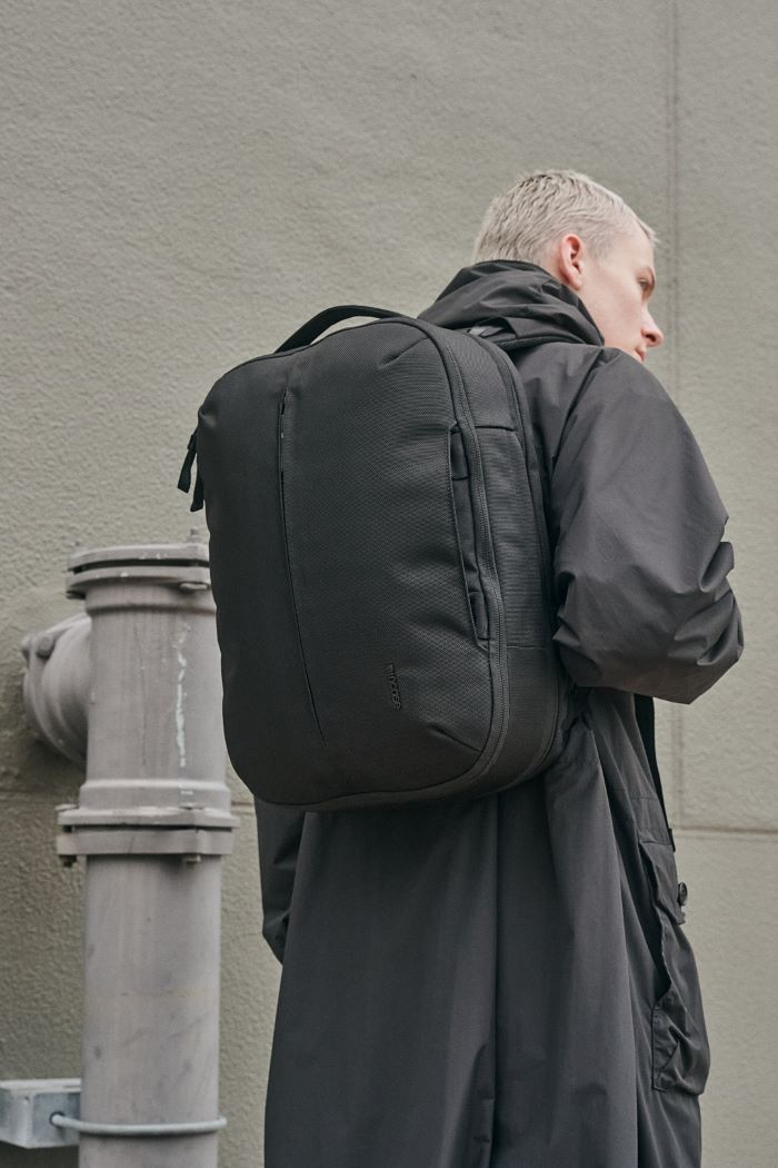 TRACKS（トラックス）