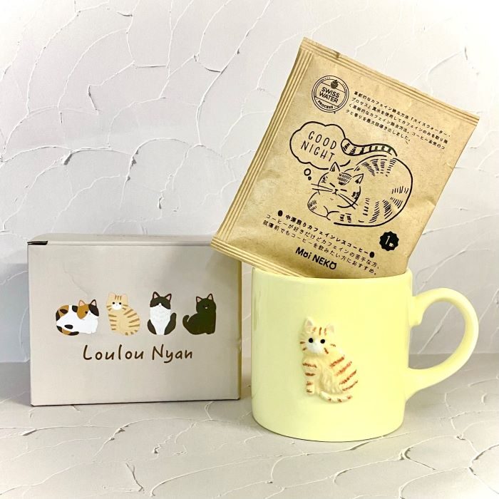 猫と過ごす、ほっとひと息時間