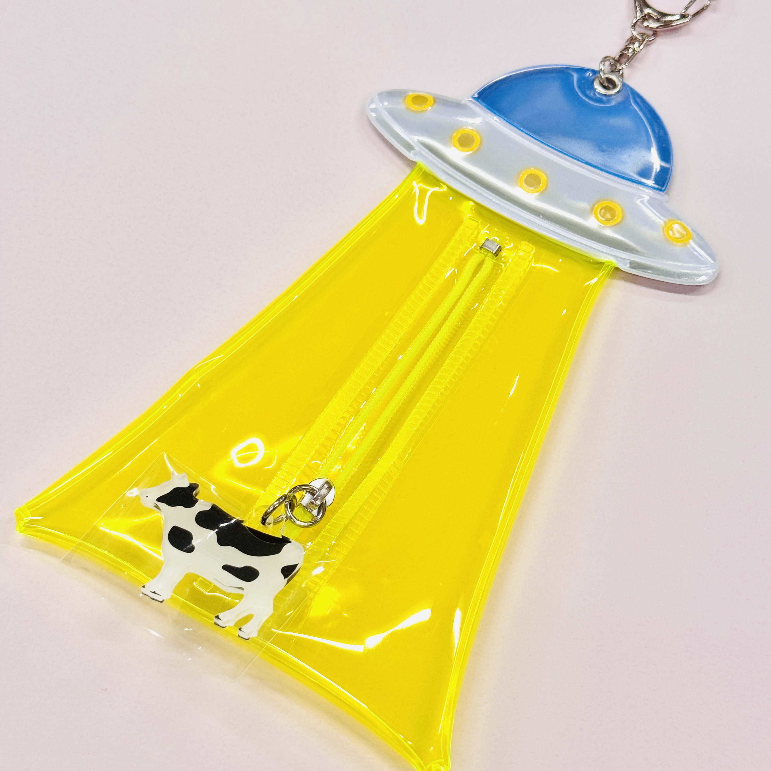 未確認飛行フラットポーチ