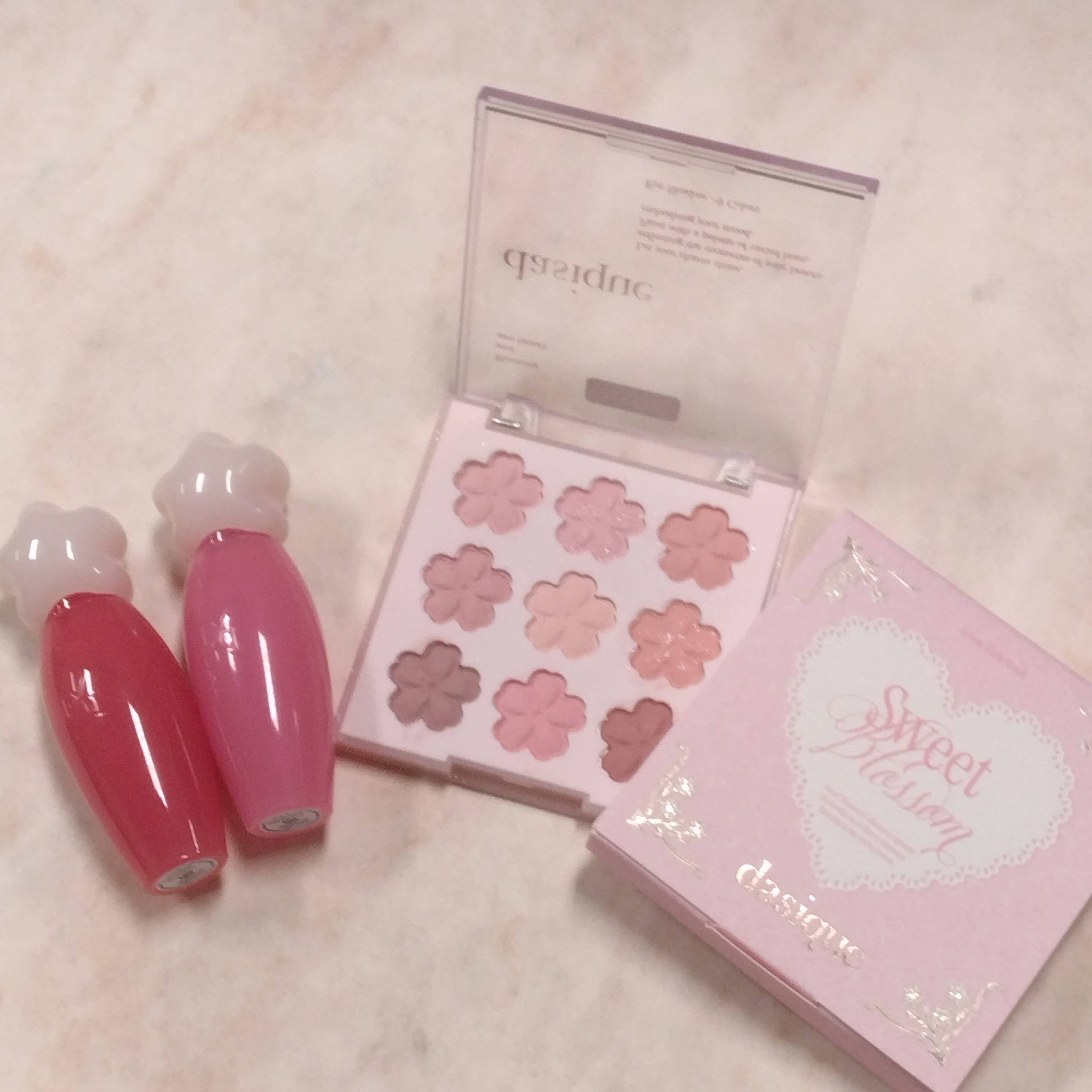 桜モチーフコスメ