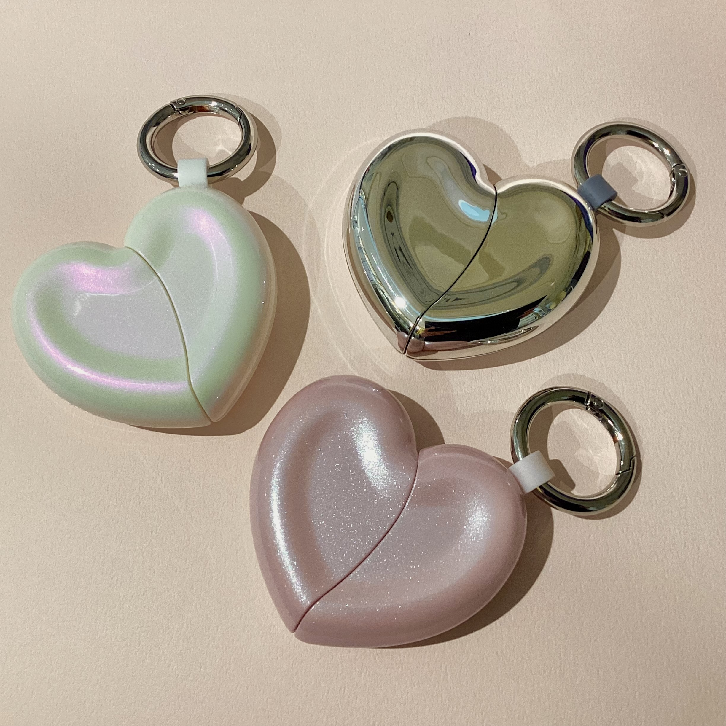 かわいく持ち運べる美顔器