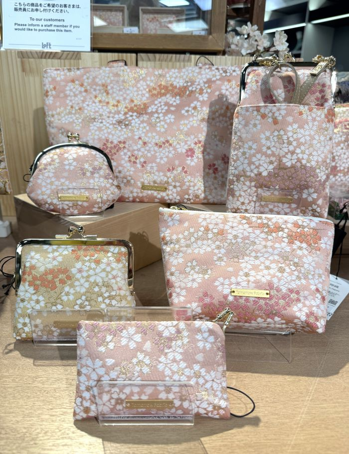 西陣織で感じる、日本の春