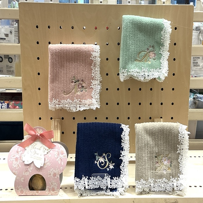 イニシャルタオルハンカチ