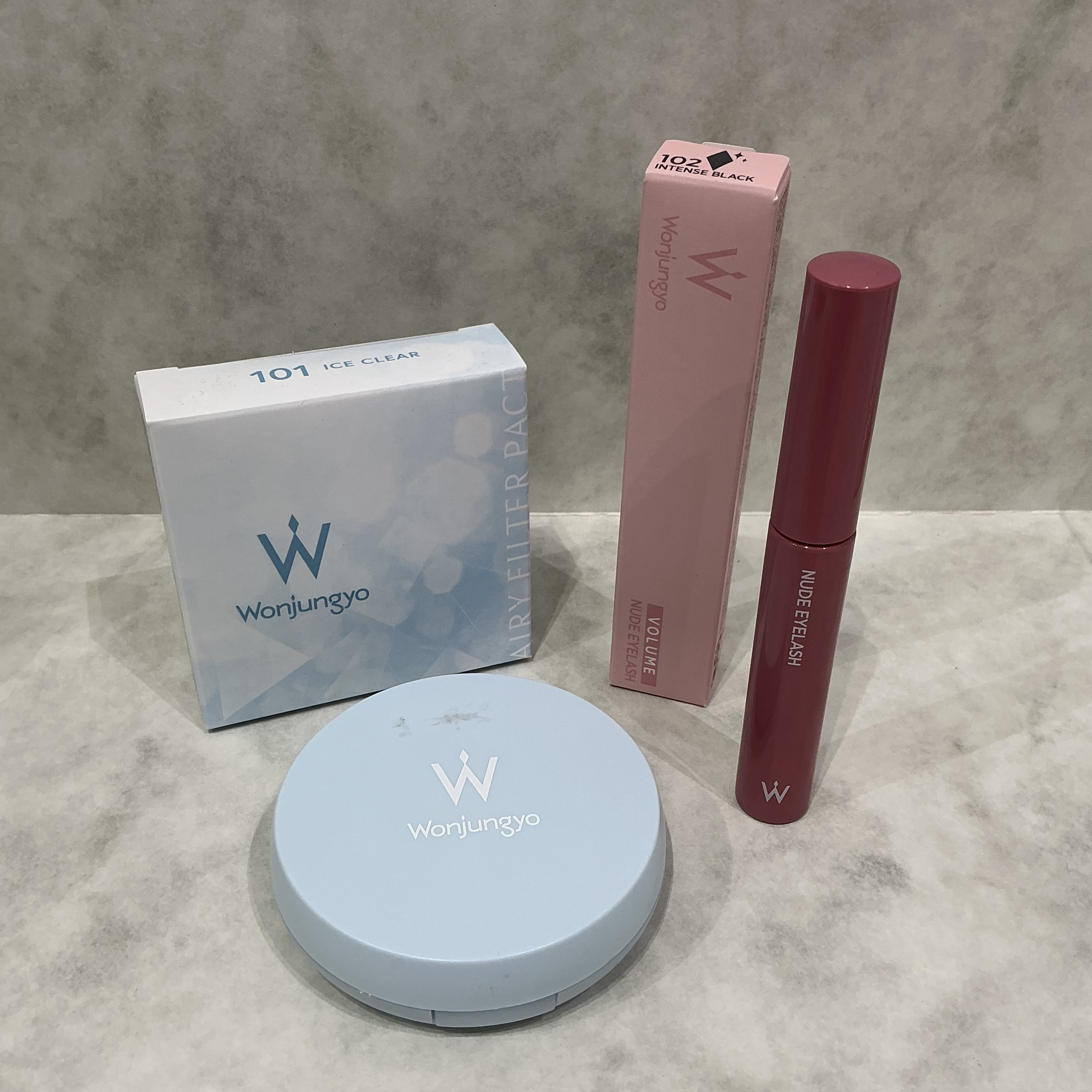 ウォンジョンヨ　マスカラ＆フェイスパウダー