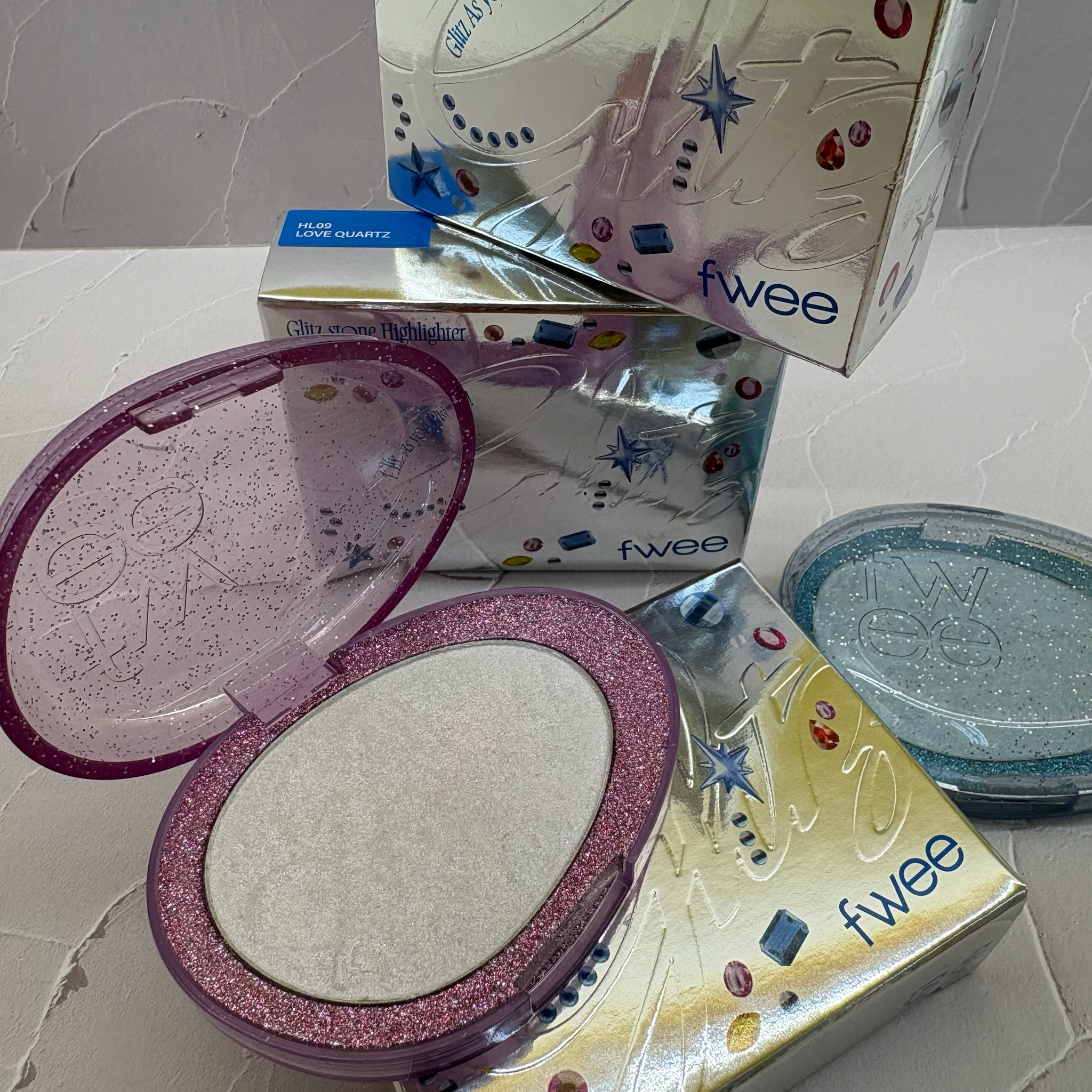 フィー　グリッターハイライト