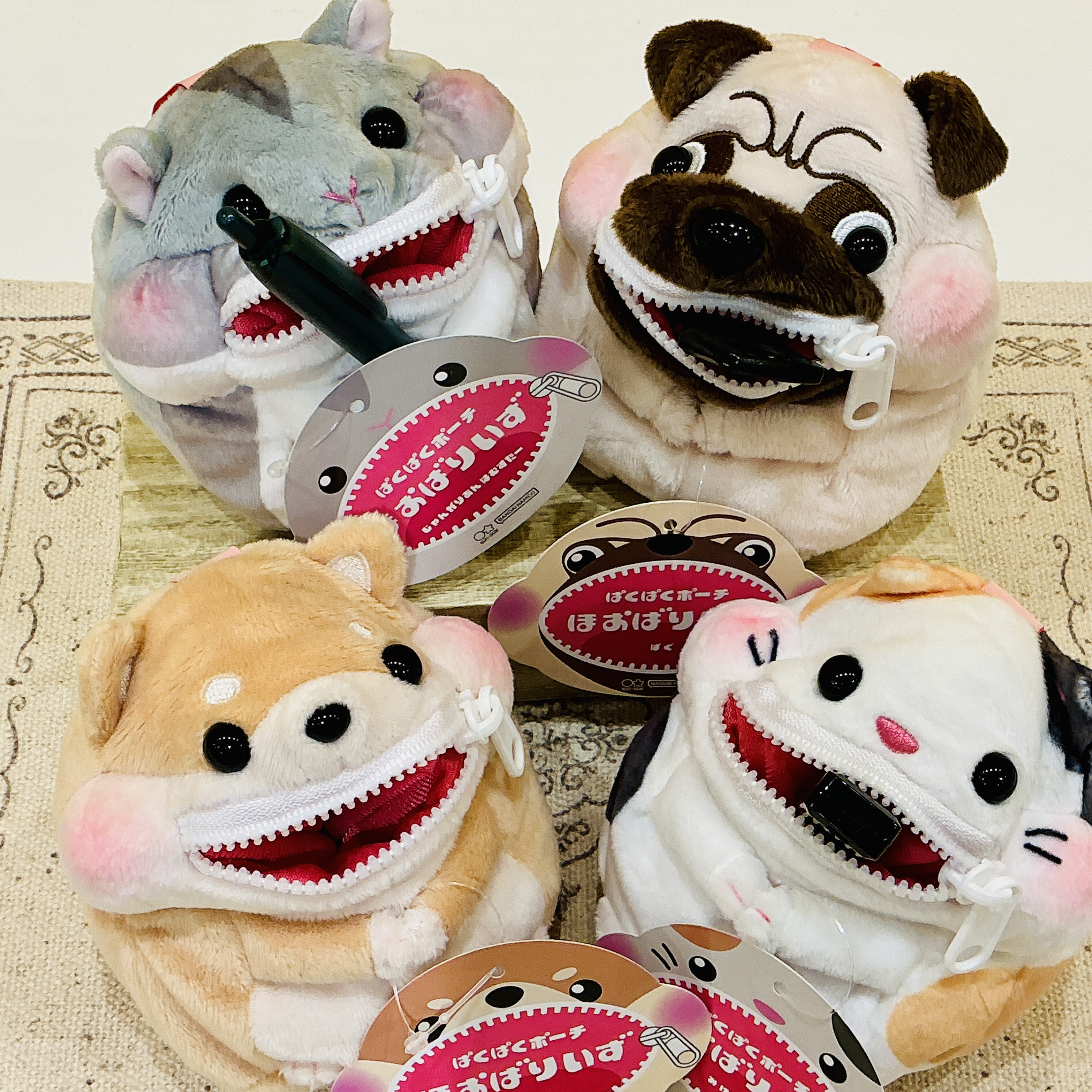 ぱくぱくポーチ　ほおばりいず