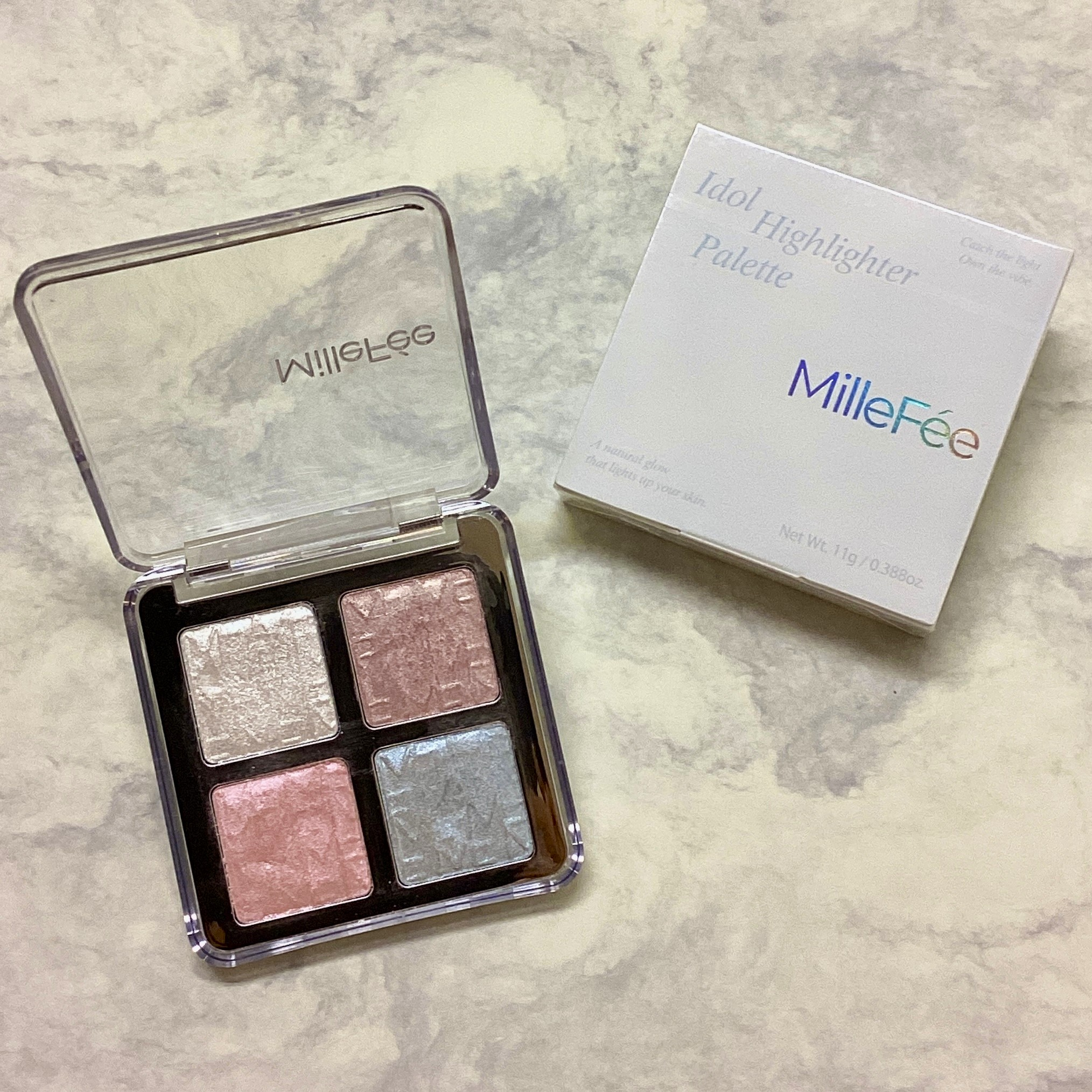 ぷにっとマシュマロ質感のキラキラハイライター