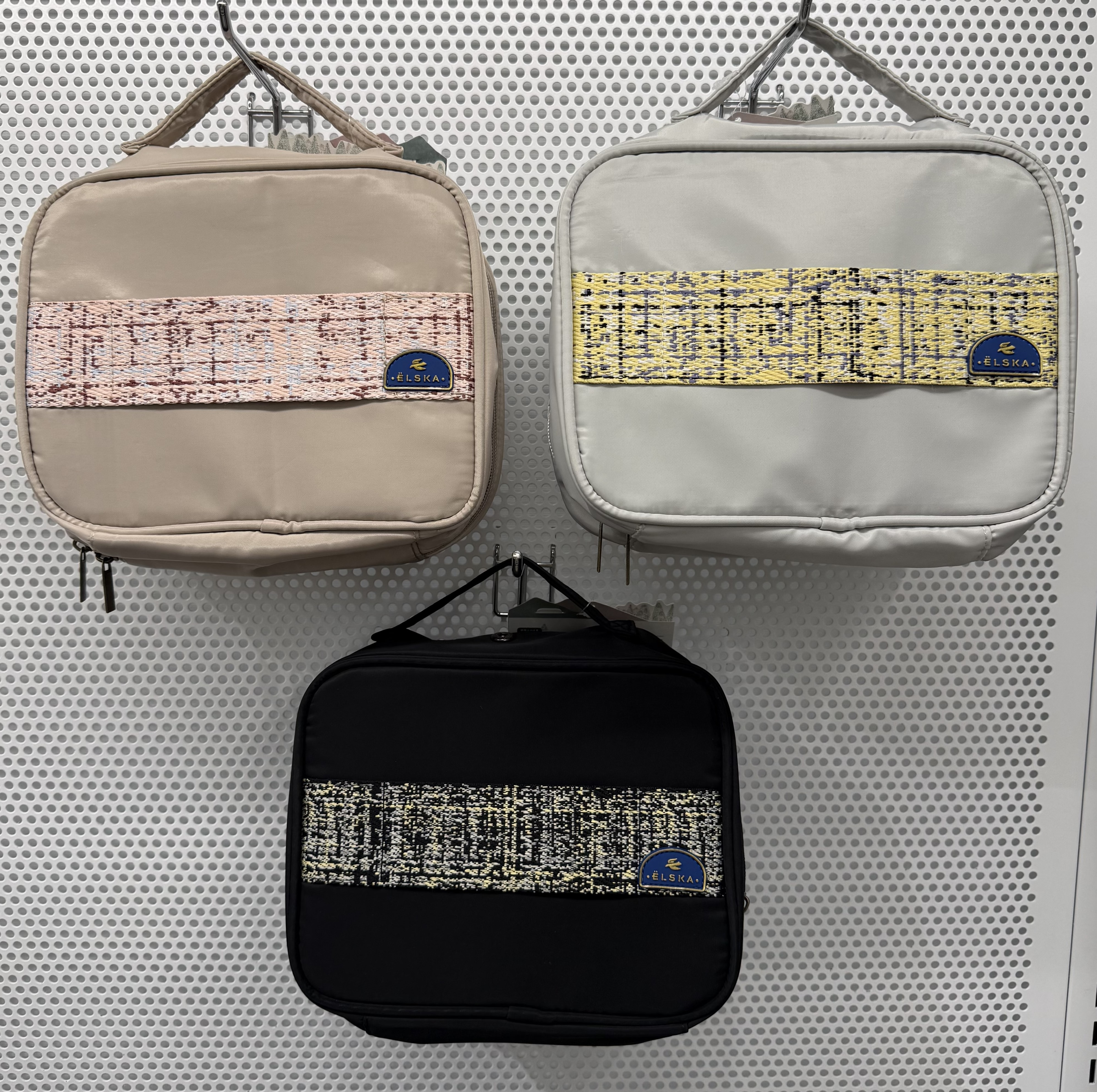 ELSKA（エルスカ）トラベルグッズ