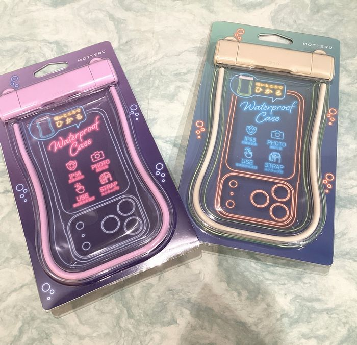 【暗闇で光る】MOTTERU蓄光スマホ防水ケース！