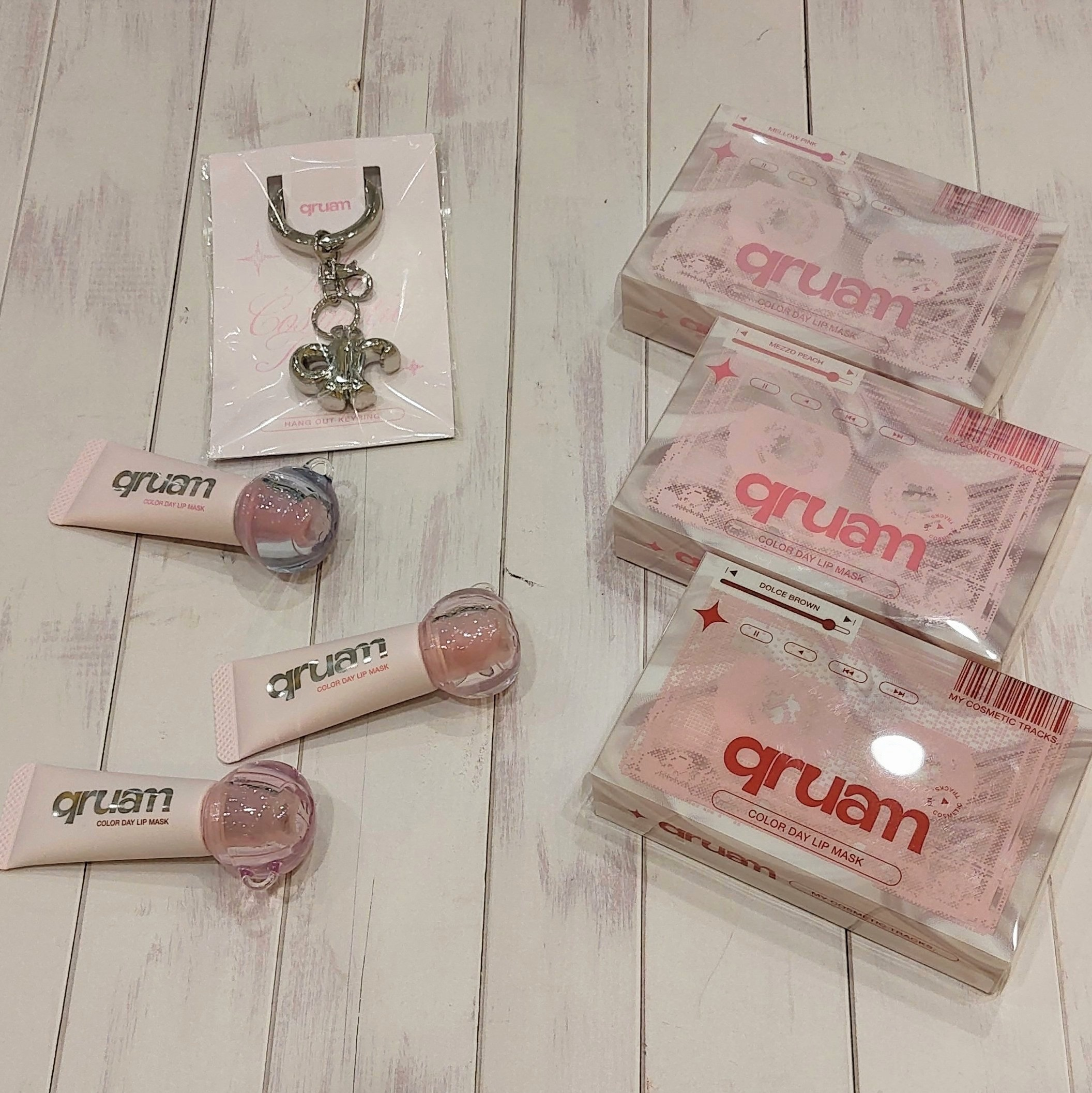 qruam　カラーデイリップマスク