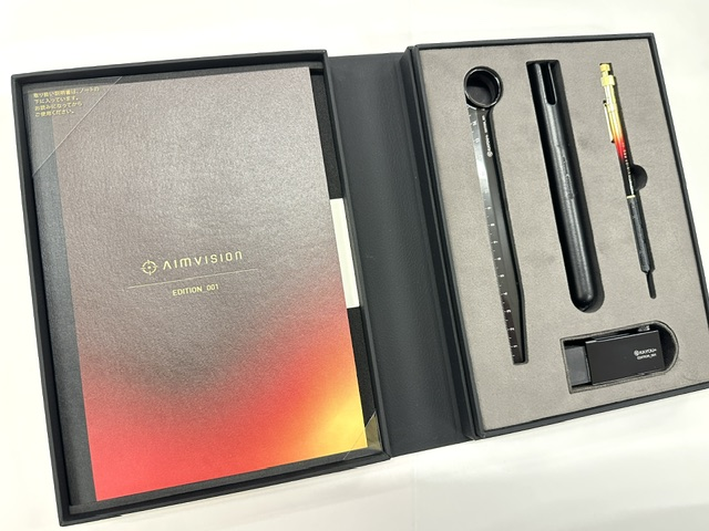 書く時間を彩る「AIMVISION Edition_001 KOHAKU」