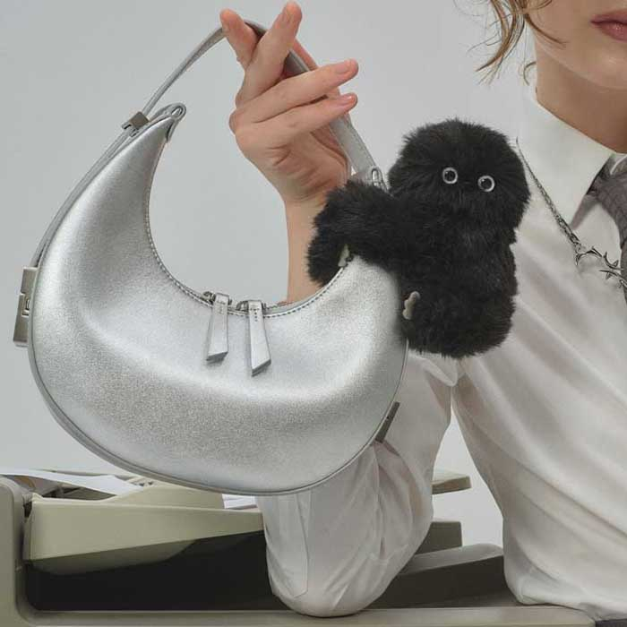 “ちら見”するチャームロボット「mirumi」